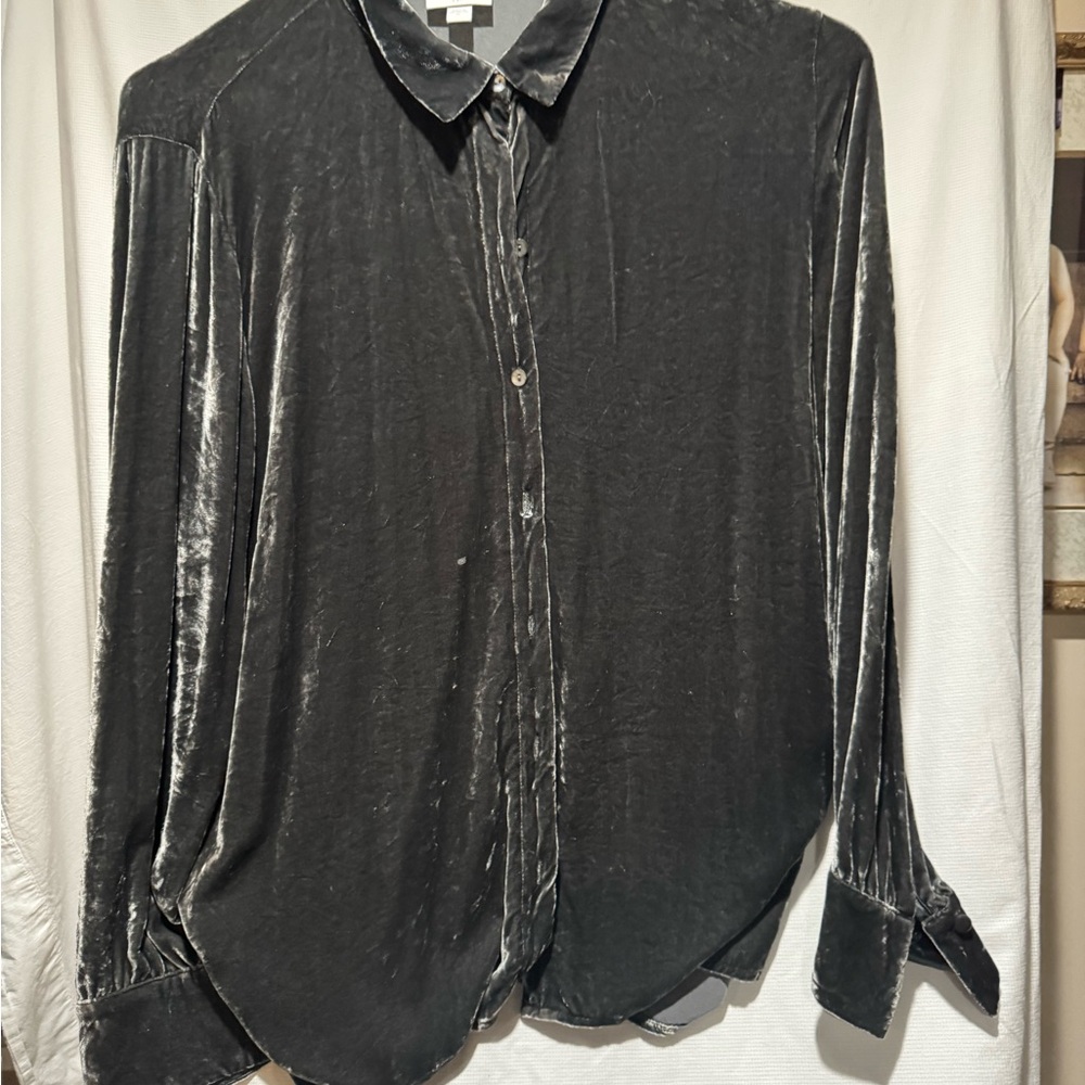 J. Jill XL used Velveteen long sleeved cuff shirt.